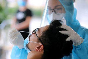 Máy khử khuẩn Tiến Triển Model 01 ra đời trong bối cảnh TP HCM nâng cấp độ chống dịch